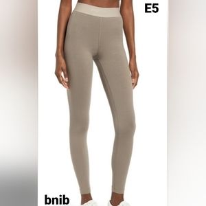 FOG ESSENTIALS Leggings